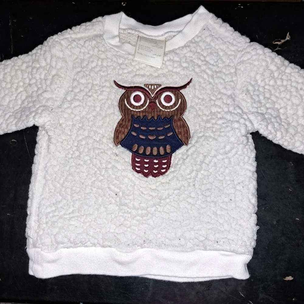 Baby's 5 piece clothing bundle size 0 to 3 months